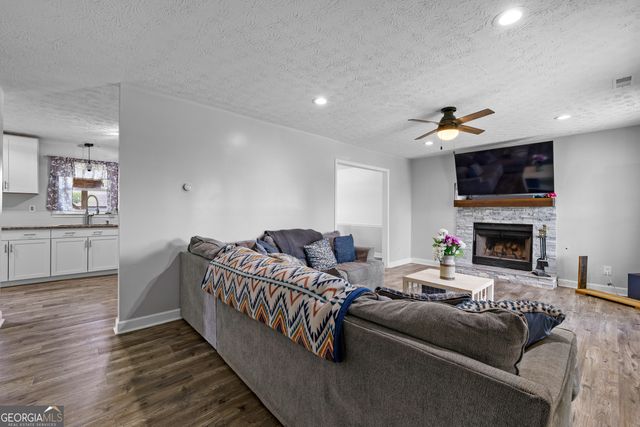18 Festiva Drive, Newnan, GA 30263