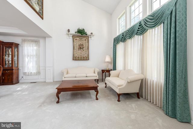 10 LANGE CT, Mullica Hill, NJ 08062