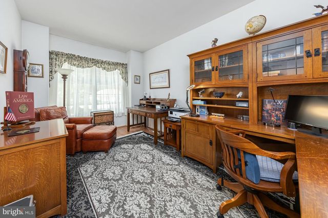 10 LANGE CT, Mullica Hill, NJ 08062