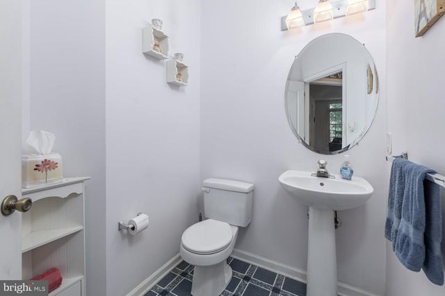 10 LANGE CT, Mullica Hill, NJ 08062