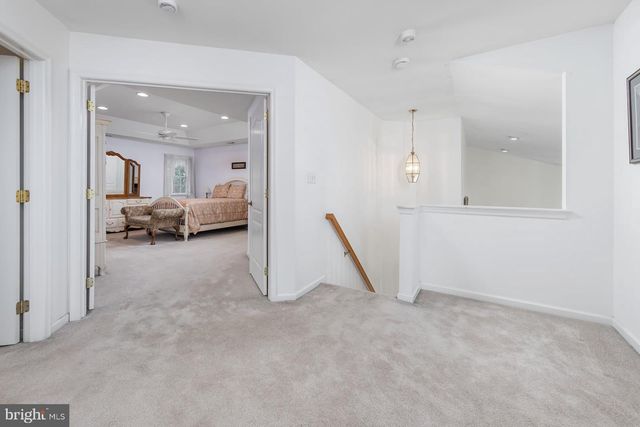10 LANGE CT, Mullica Hill, NJ 08062