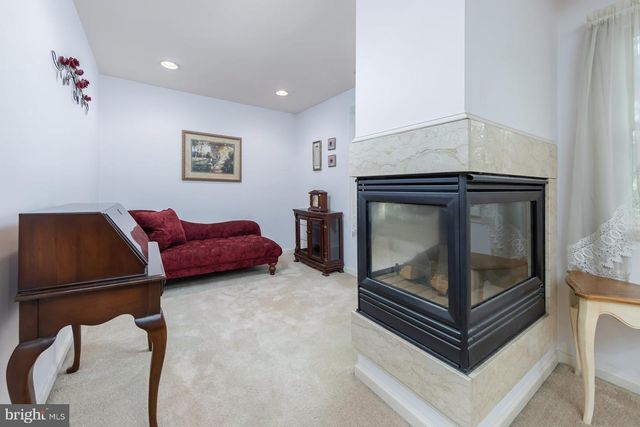 10 LANGE CT, Mullica Hill, NJ 08062