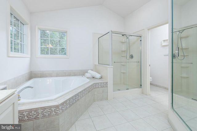 10 LANGE CT, Mullica Hill, NJ 08062