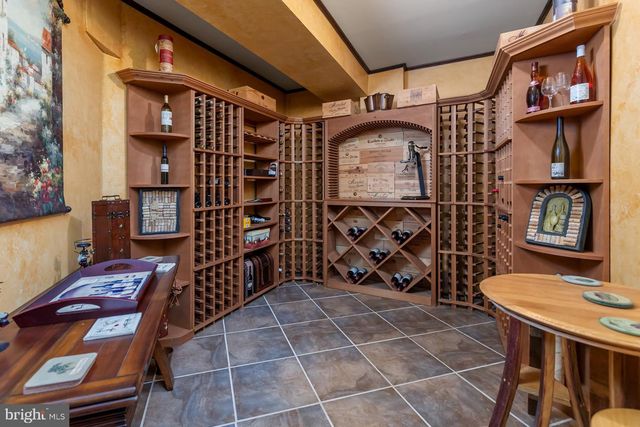 10 LANGE CT, Mullica Hill, NJ 08062