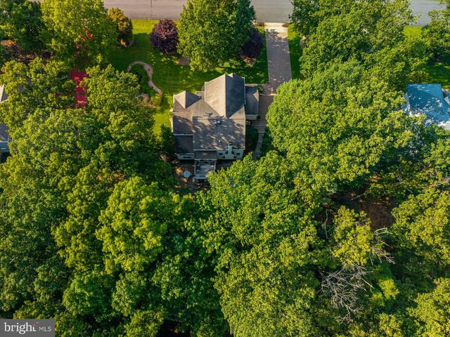 10 LANGE CT, Mullica Hill, NJ 08062