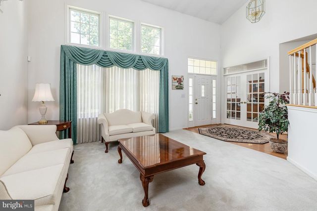 10 LANGE CT, Mullica Hill, NJ 08062