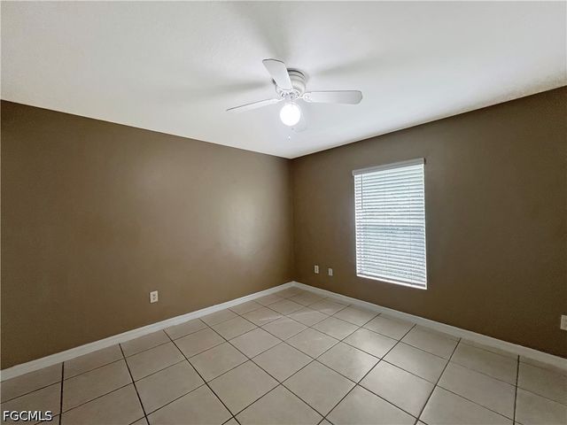 5231 27th ST SW, Lehigh Acres, FL 33973