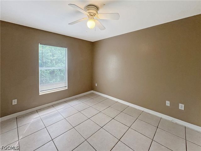 5231 27th ST SW, Lehigh Acres, FL 33973