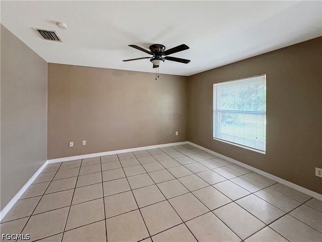 5231 27th ST SW, Lehigh Acres, FL 33973