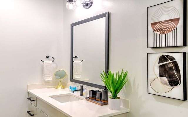 2704 Clifton Ave Apt 402, Nashville, TN 37209