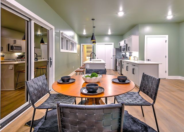 2704 Clifton Ave Apt 402, Nashville, TN 37209