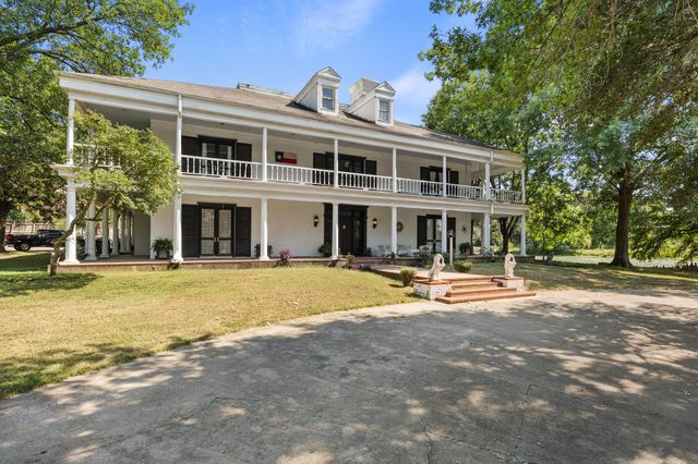105 Long Branch Drive, Greenville, TX 75402