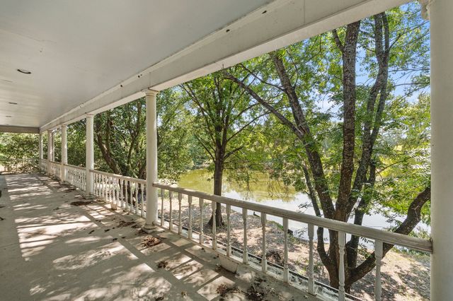 105 Long Branch Drive, Greenville, TX 75402