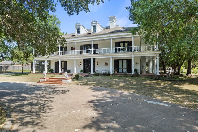 105 Long Branch Drive, Greenville, TX 75402