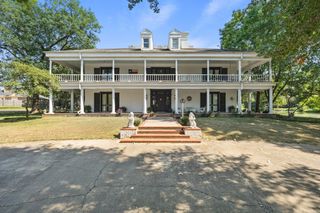 105 Long Branch Drive, Greenville, TX 75402