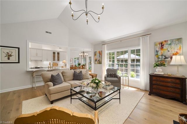 127 Wellesborough Road, Winston-salem, NC 27104