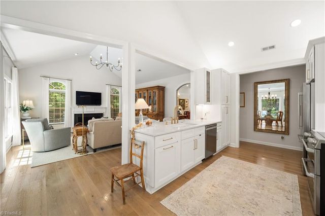 127 Wellesborough Road, Winston-salem, NC 27104