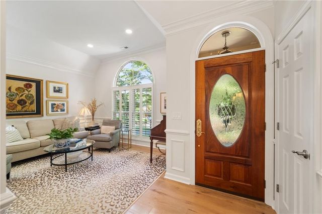 127 Wellesborough Road, Winston-salem, NC 27104