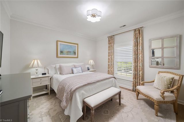127 Wellesborough Road, Winston-salem, NC 27104