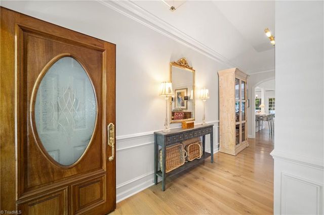 127 Wellesborough Road, Winston-salem, NC 27104