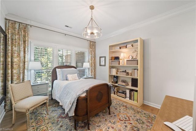 127 Wellesborough Road, Winston-salem, NC 27104