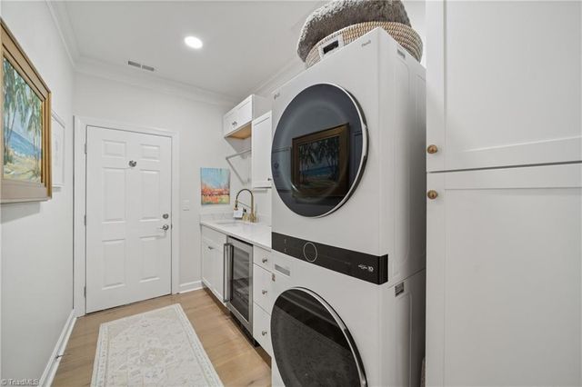 127 Wellesborough Road, Winston-salem, NC 27104