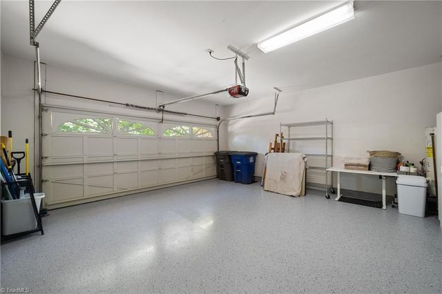 127 Wellesborough Road, Winston-salem, NC 27104