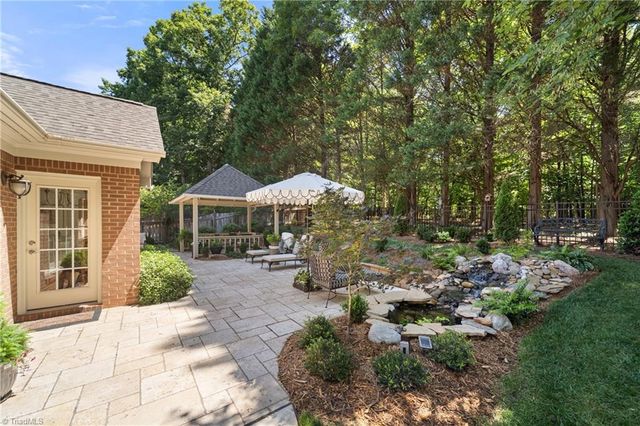 127 Wellesborough Road, Winston-salem, NC 27104