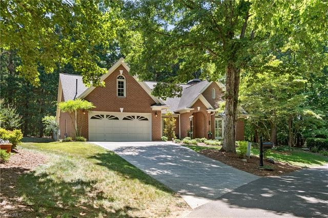 127 Wellesborough Road, Winston-salem, NC 27104