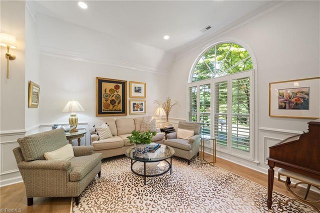 127 Wellesborough Road, Winston-salem, NC 27104