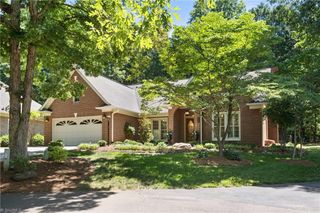 127 Wellesborough Road, Winston-salem, NC 27104