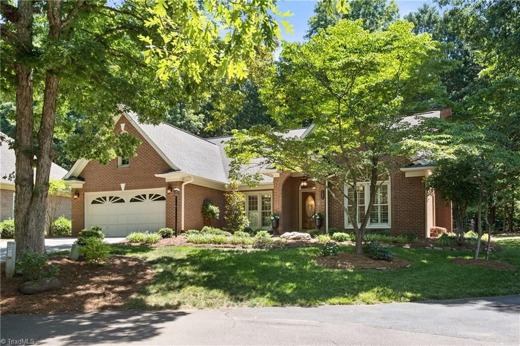 127 Wellesborough Road, Winston-salem, NC 27104