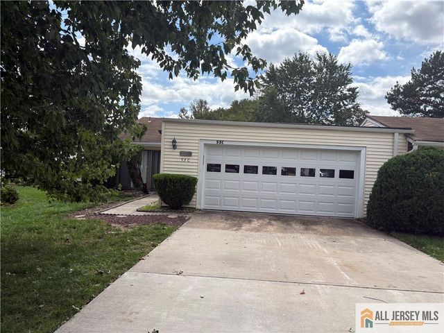 53 Juniper Plaza 53C, Monroe, NJ 08831