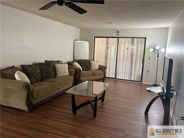 53 Juniper Plaza 53C, Monroe, NJ 08831