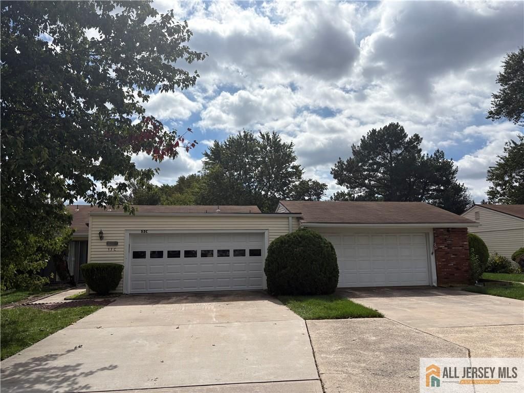 53 Juniper Plaza 53C, Monroe, NJ 08831