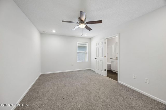 8064 NOROAD, Jacksonville, FL 32210