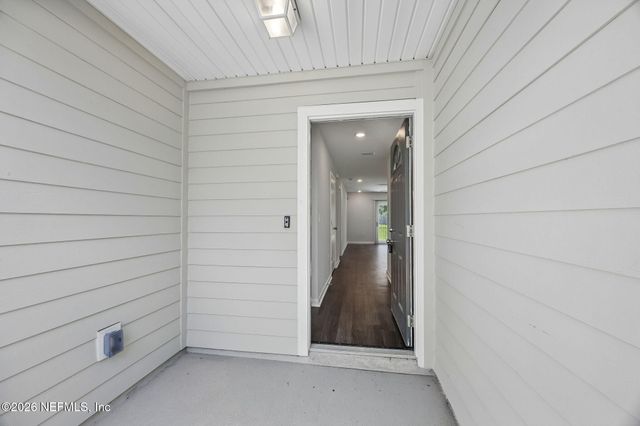 8064 NOROAD, Jacksonville, FL 32210