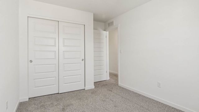 6510 Linden Trail E, Wonder Lake, IL 60097