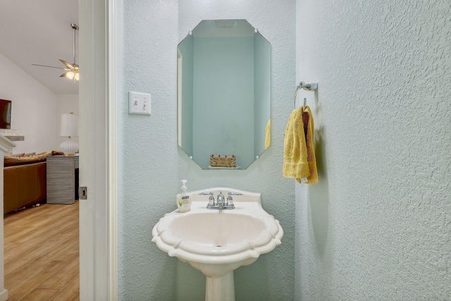 211 N Lynnwood TRL, Cedar Park, TX 78613