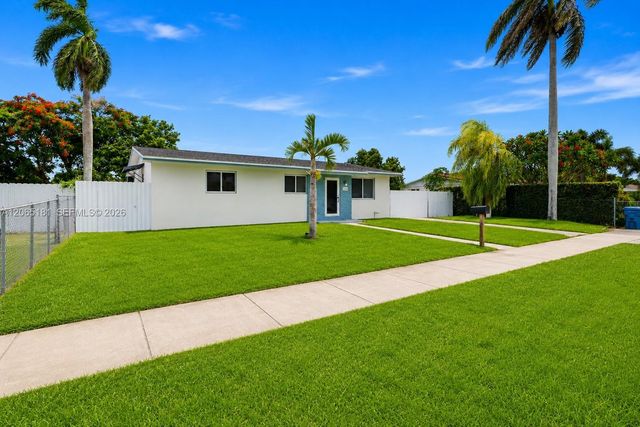 15624 SW 297th Ter, Homestead, FL 33033