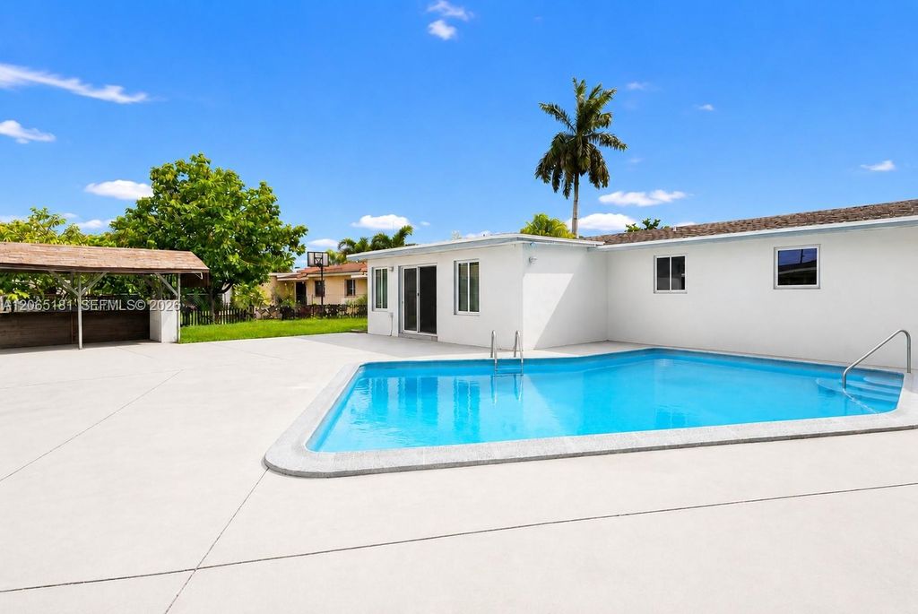 15624 SW 297th Ter, Homestead, FL 33033