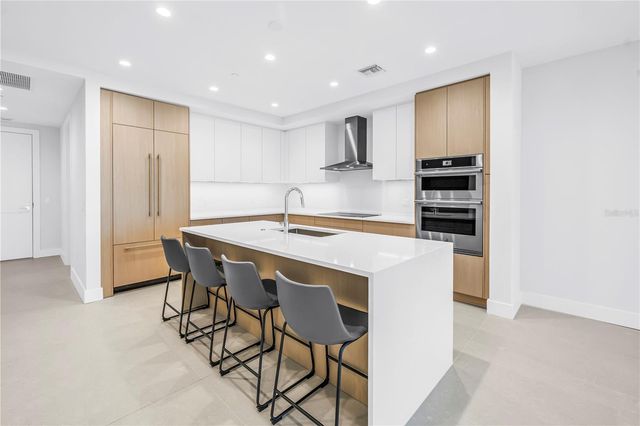 275 1ST AVENUE S 1703, St Petersburg, FL 33701