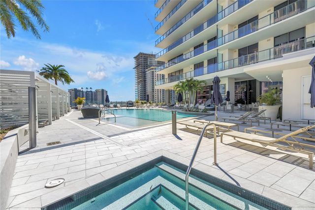 275 1ST AVENUE S 1703, St Petersburg, FL 33701