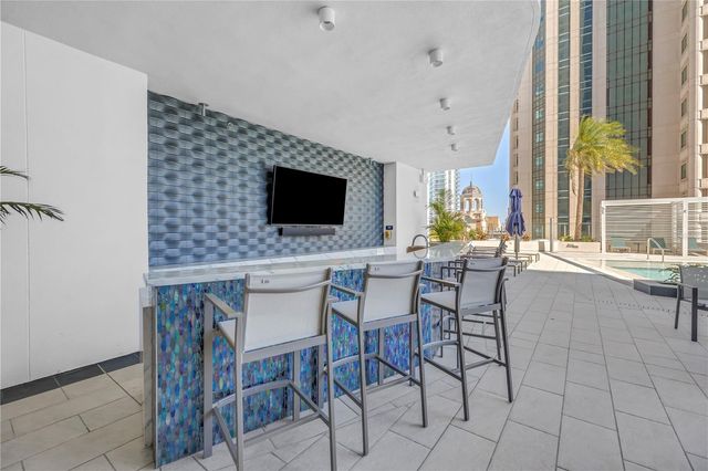 275 1ST AVENUE S 1703, St Petersburg, FL 33701