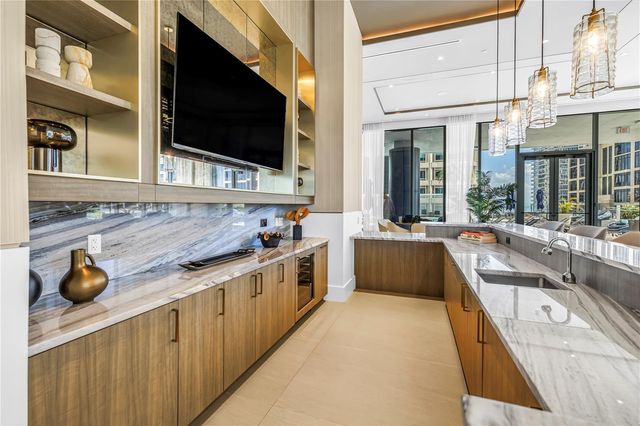 275 1ST AVENUE S 1703, St Petersburg, FL 33701