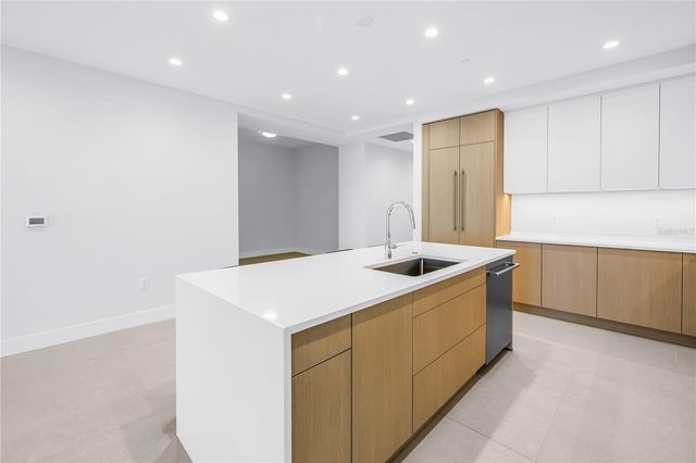 275 1ST AVENUE S 1703, St Petersburg, FL 33701