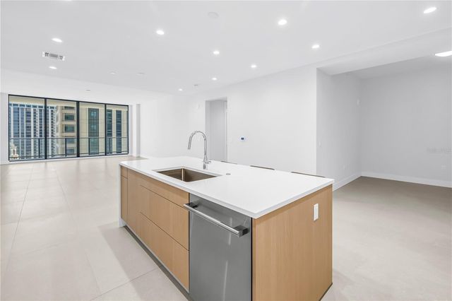 275 1ST AVENUE S 1703, St Petersburg, FL 33701