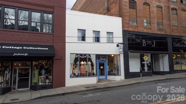 28 N Lexington Avenue, Asheville, NC 28801