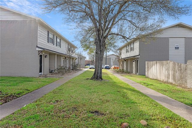 1400 Summit Street A, College Station, TX 77845