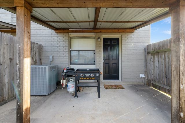 1400 Summit Street A, College Station, TX 77845